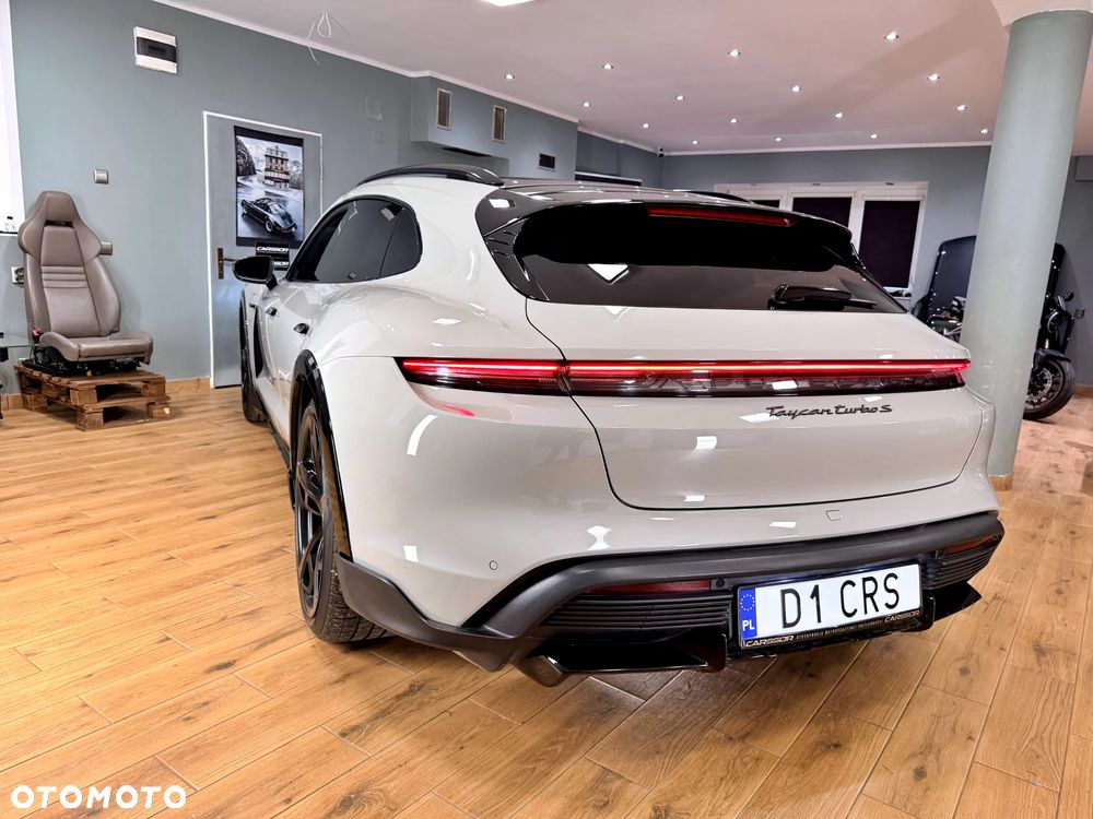 Porsche Taycan - 29