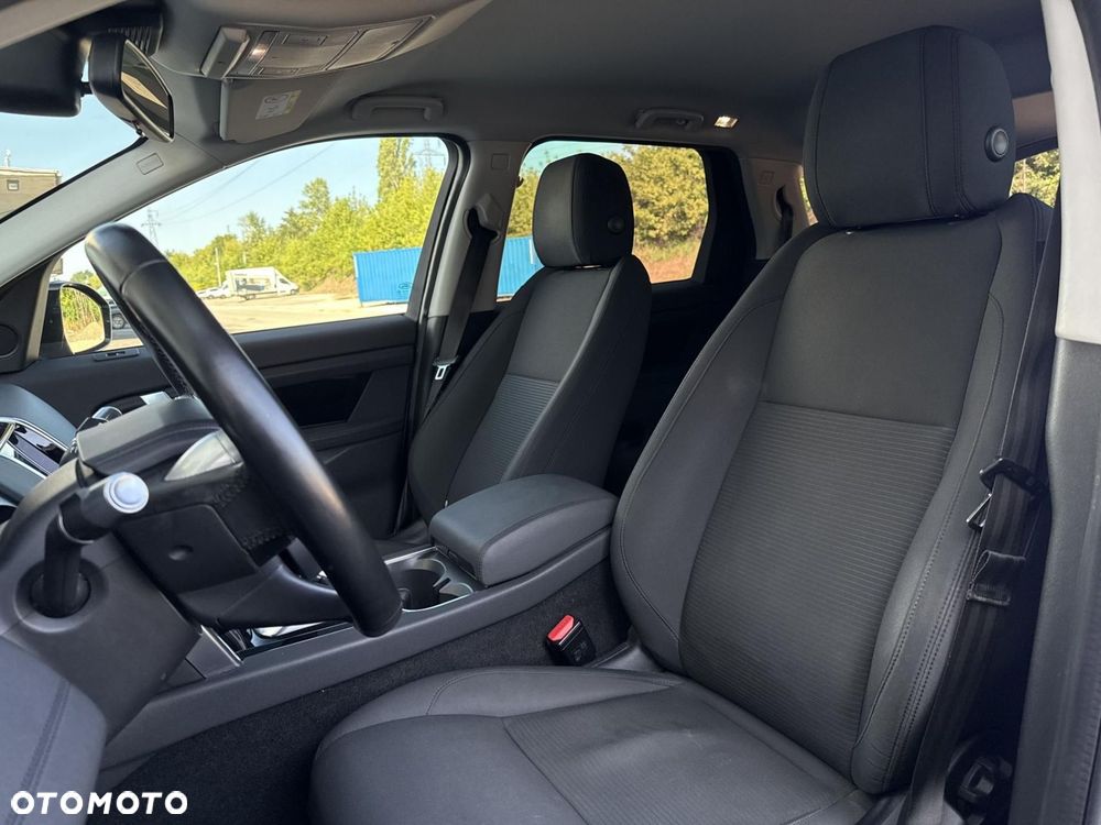 Land Rover Discovery Sport - 12