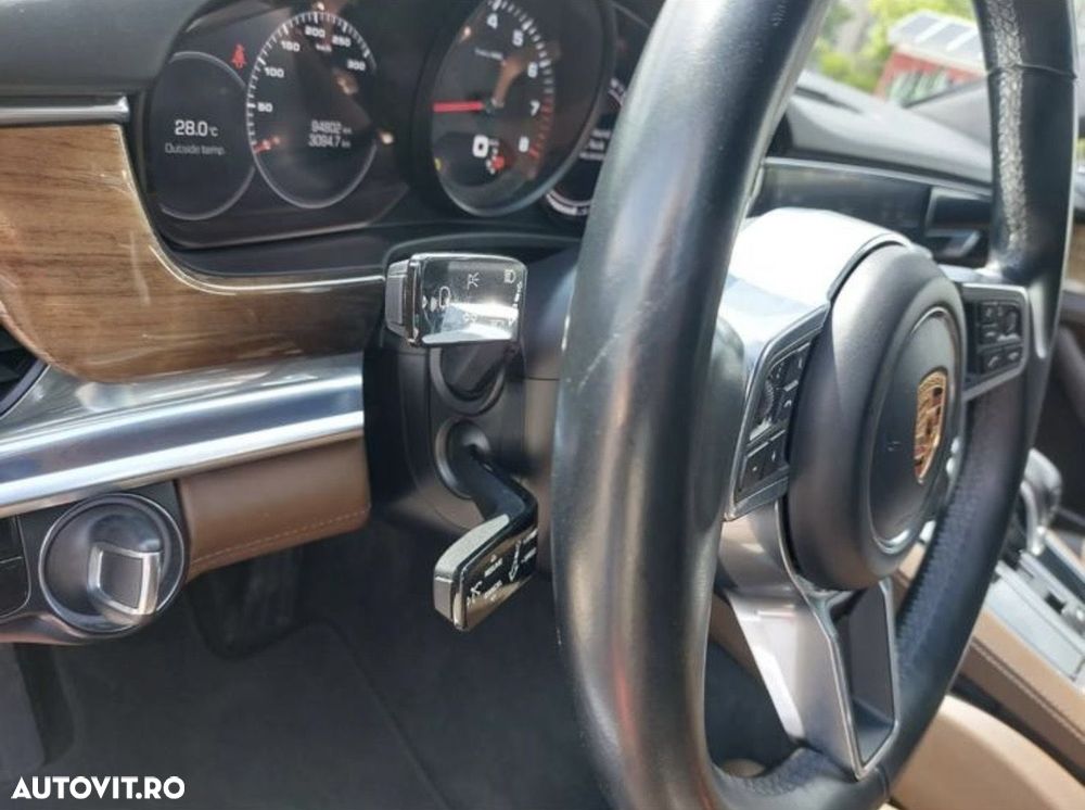 Porsche Panamera 4 - 18