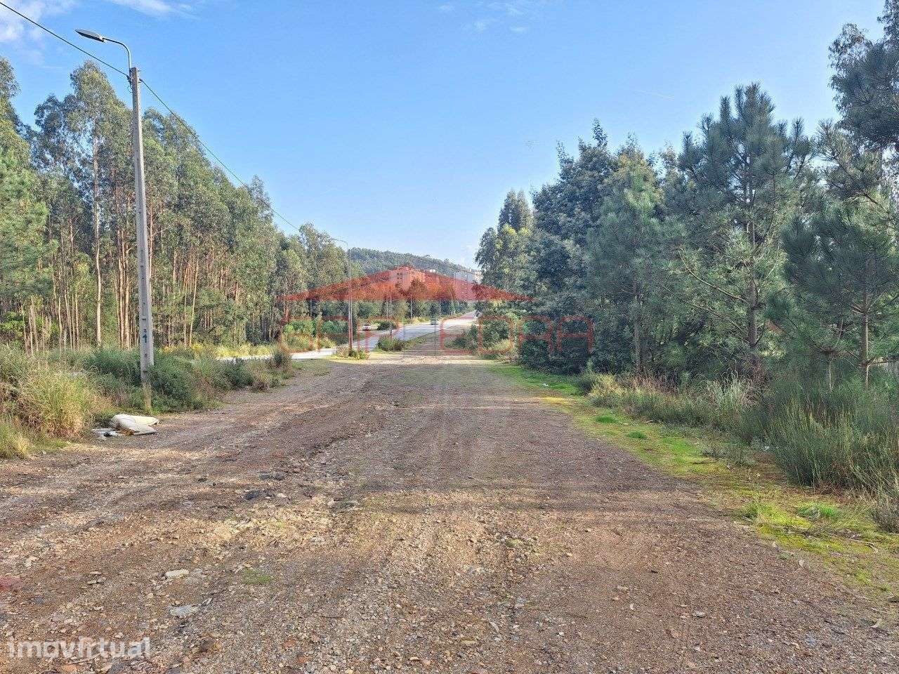 Terreno com 5 700 m2 na Quinta da Lousa em Valongo - Grande imagem: 2/9