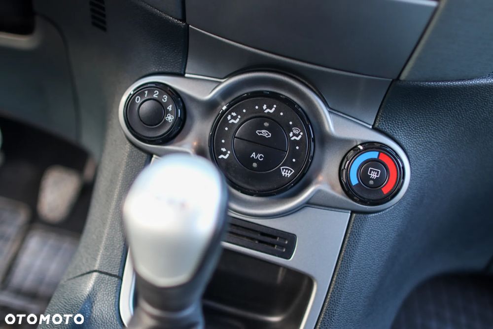 Ford Fiesta 1.25 SYNC Edition - 26