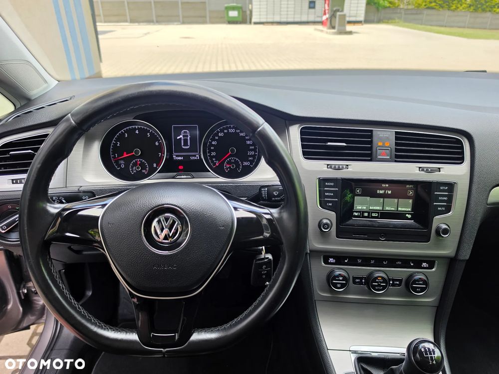 Volkswagen Golf - 17
