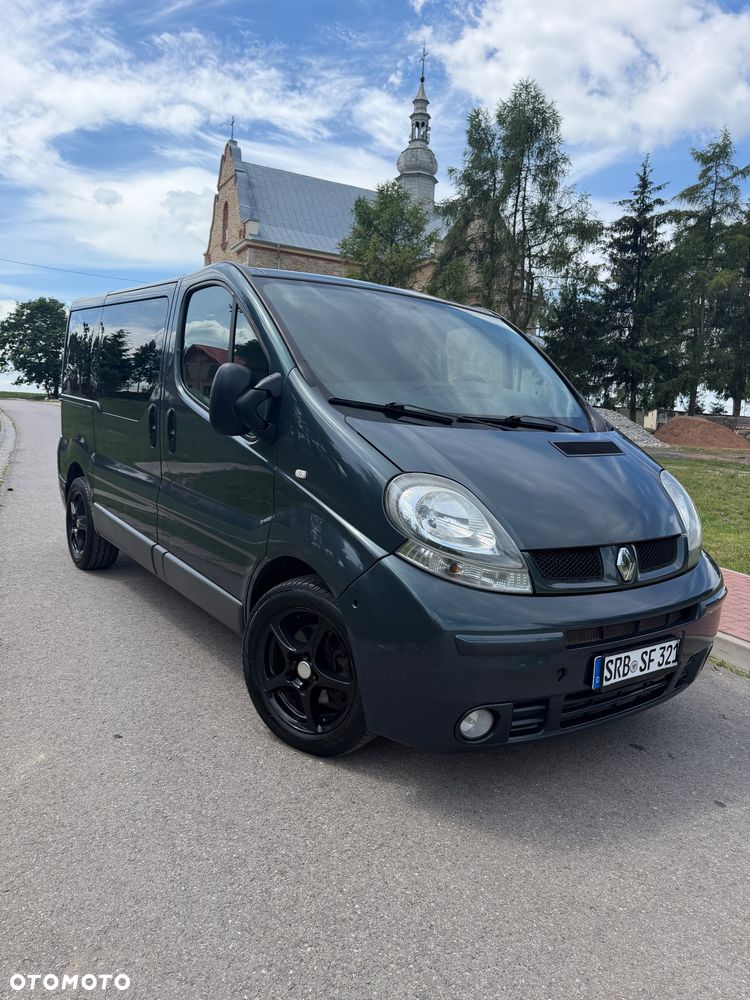 Renault Trafic Passenger - 1