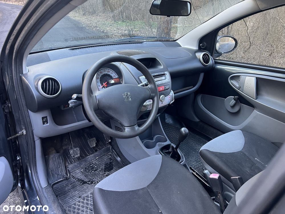 Peugeot 107 2010 photo 5