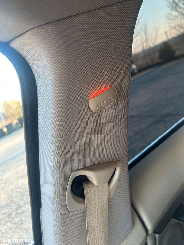 BMW Seria 3 330d xDrive Sport-Aut. Luxury Line - 16