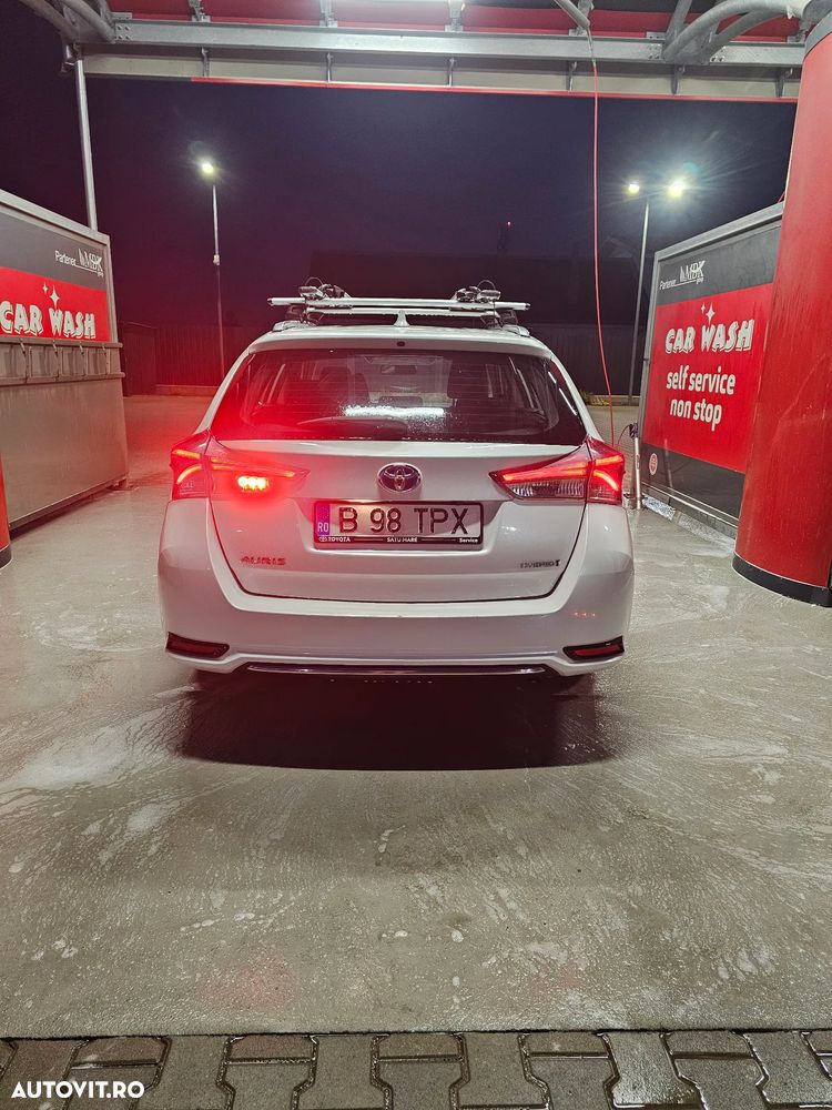 Toyota Auris 1.8 L VVT-i Luna - 3