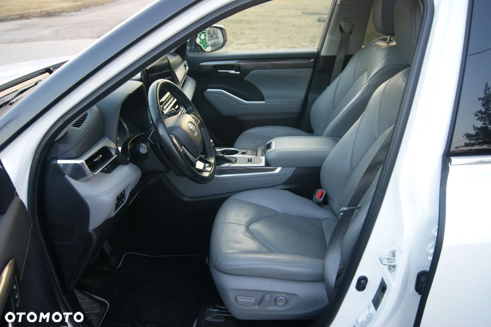Toyota Highlander 2.5 Hybrid Executive Style - 17