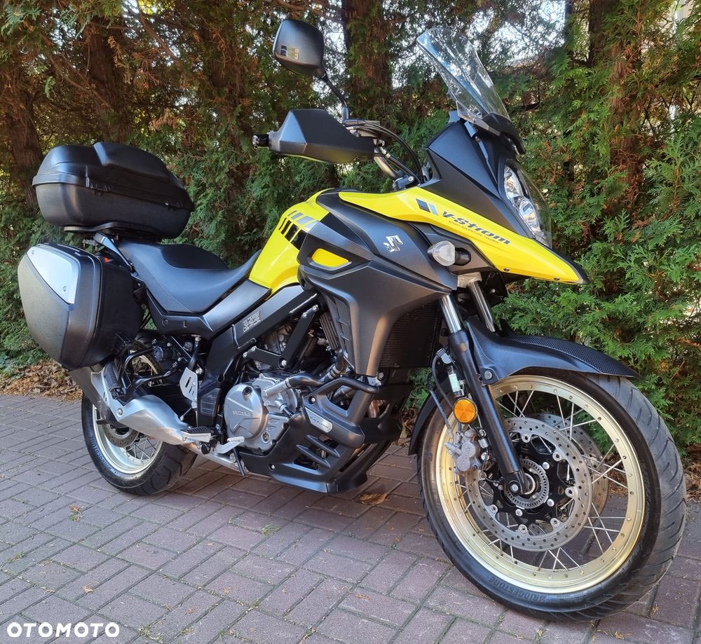Suzuki V-STROM - 1