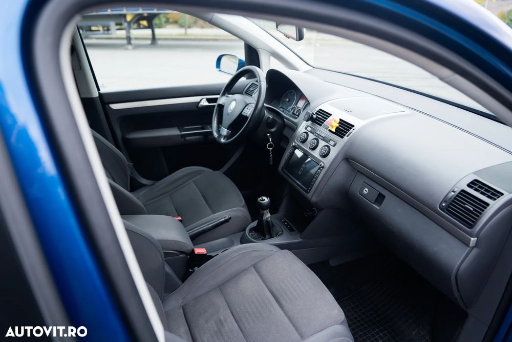 Volkswagen Touran 2.0TDI Highline - 19