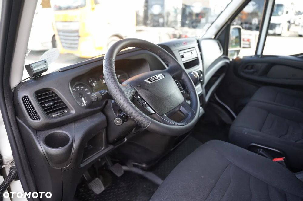 Iveco DAILY 35-130 / CHŁODNIA / MUTITEMPERATURA / 2 X  AGREGAT THERMO KING / SPROWADZONY - 24