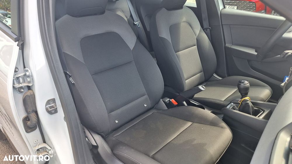 Renault Clio - 12