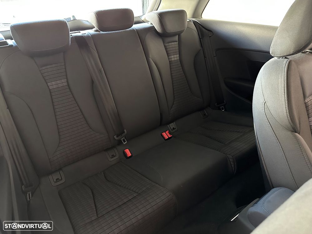 Audi A3 1.6 TDI S-line - 25