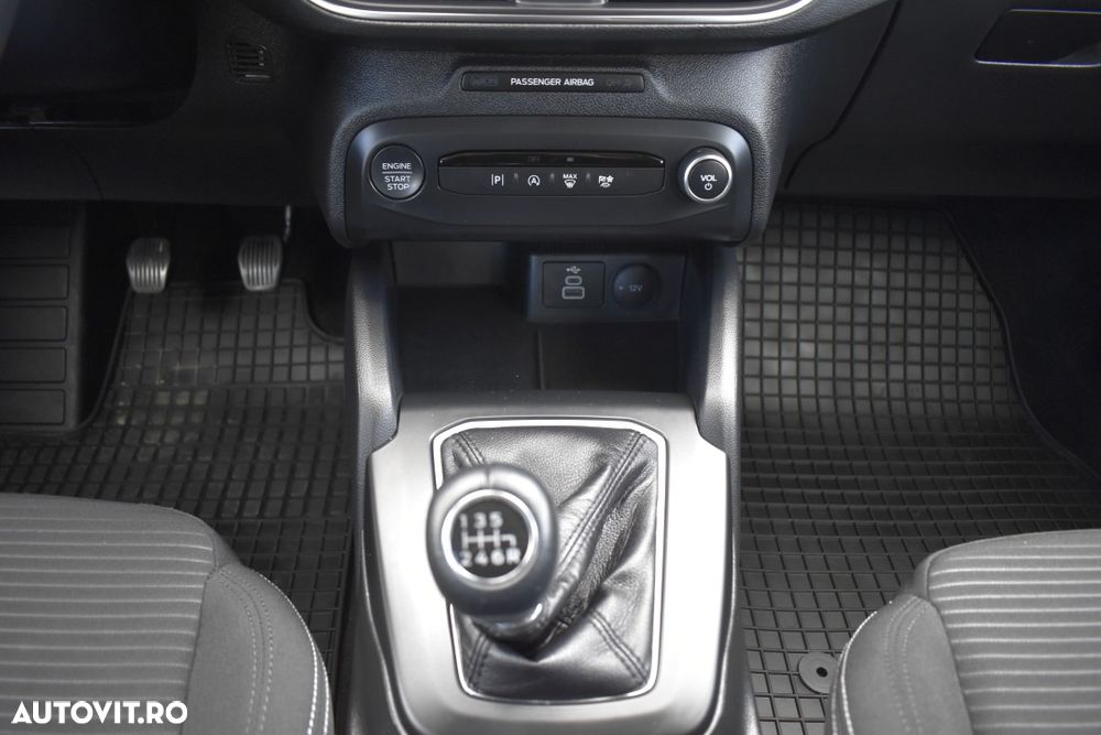 FORD Focus 2022 — imagine 12