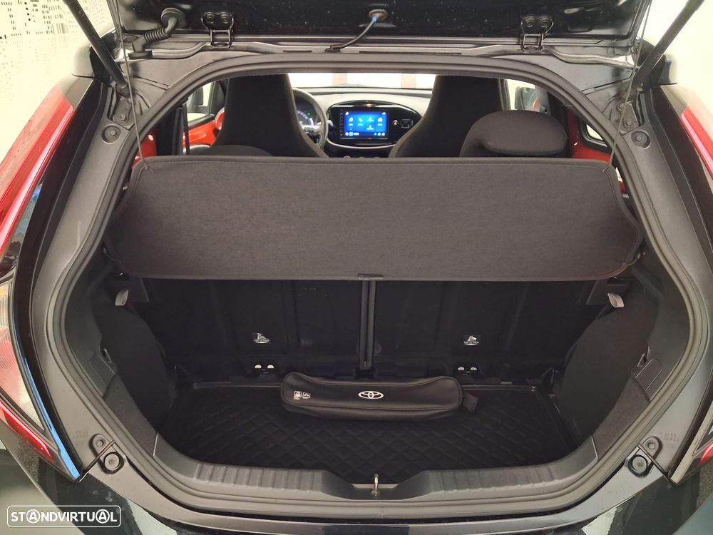 Toyota Aygo X 1.0 Pulse - 10