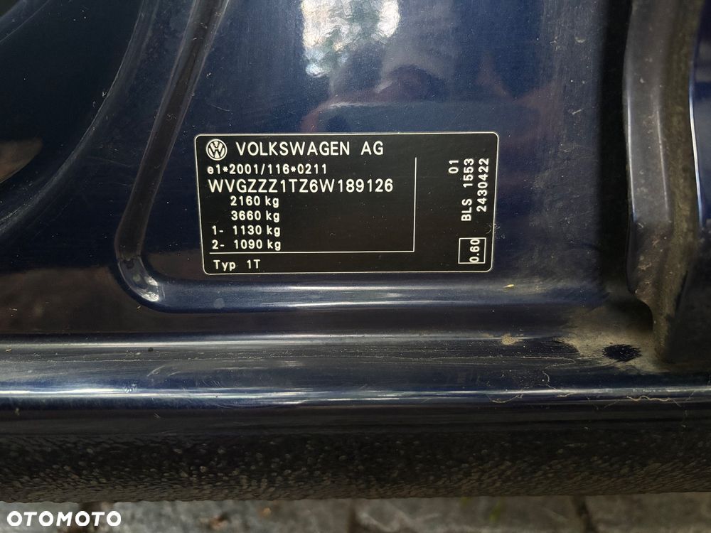 Volkswagen Touran 1.9 TDI Conceptline - 23