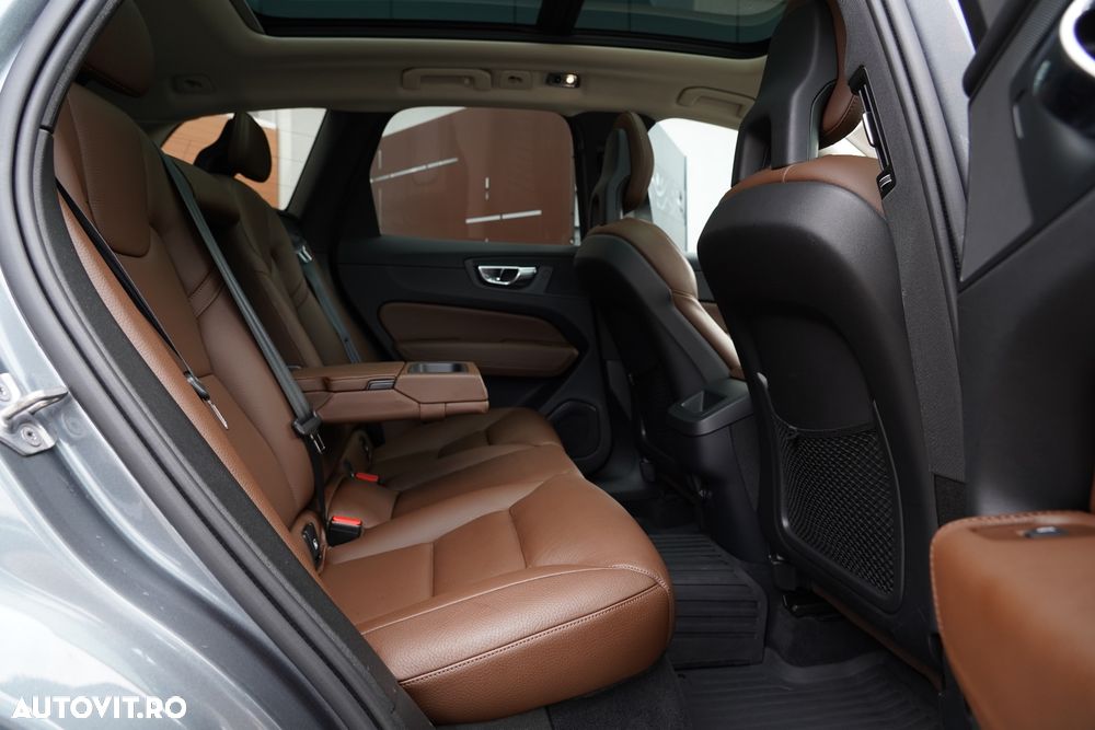 Volvo XC 60 B5 D AWD Geartronic Inscription - 12