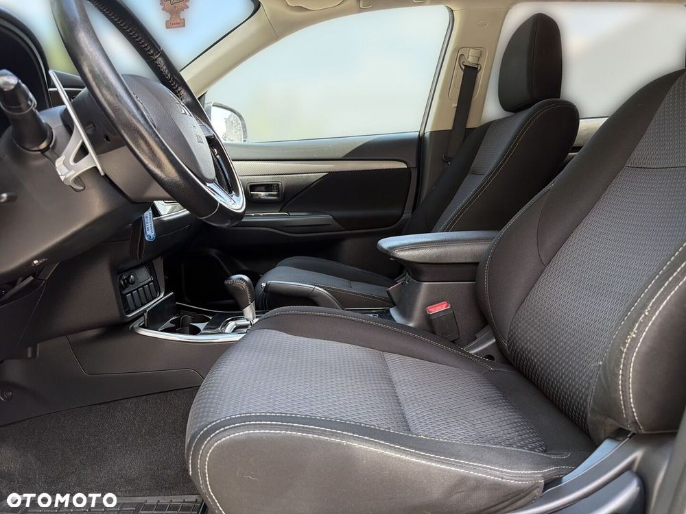 Mitsubishi Outlander 2.0 Intense 4WD CVT - 15