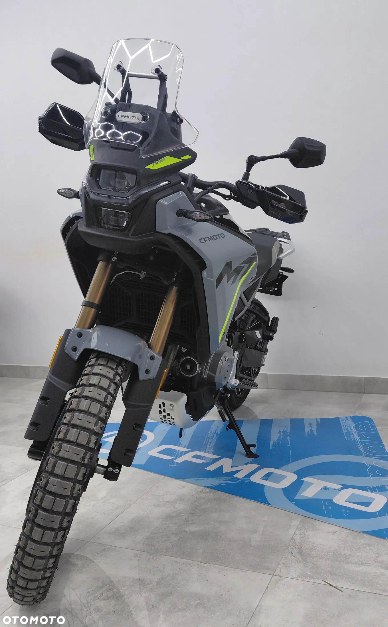 CFMoto MT - 7
