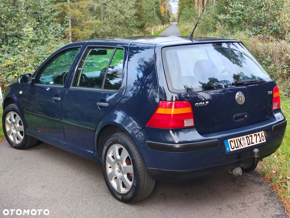 Volkswagen Golf - 4