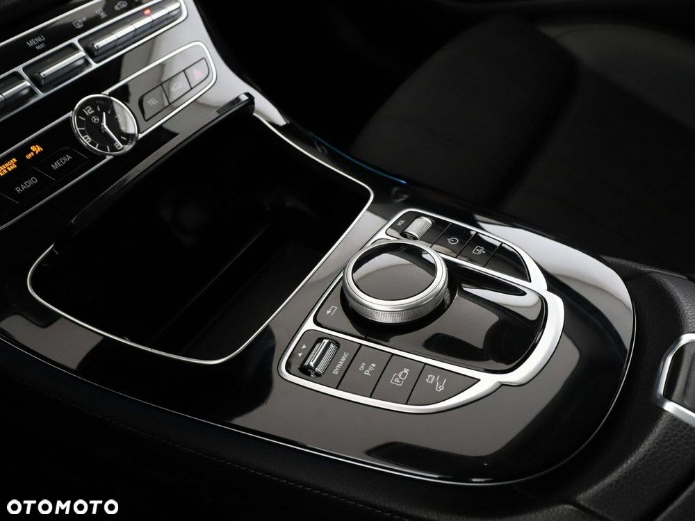 Mercedes-Benz Klasa E - 30