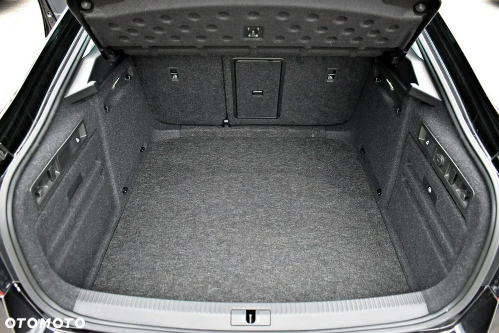 Skoda Superb 2.0 TDI SCR Ambition DSG - 29
