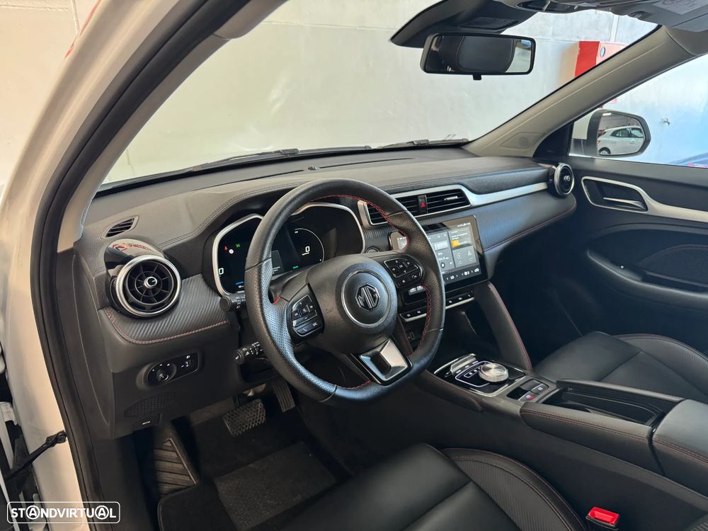 MG ZS Standard Luxury - 10