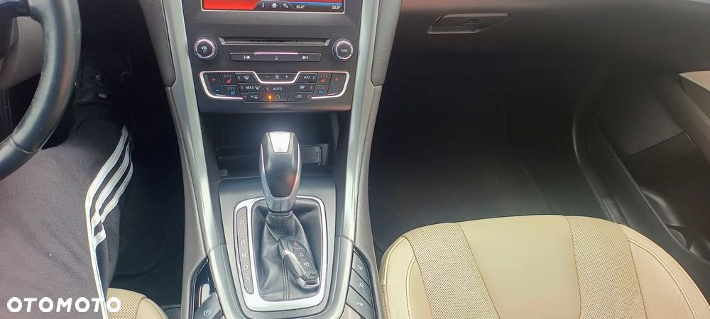 Ford Mondeo Turnier 2.0 EcoBlue Titanium - 29