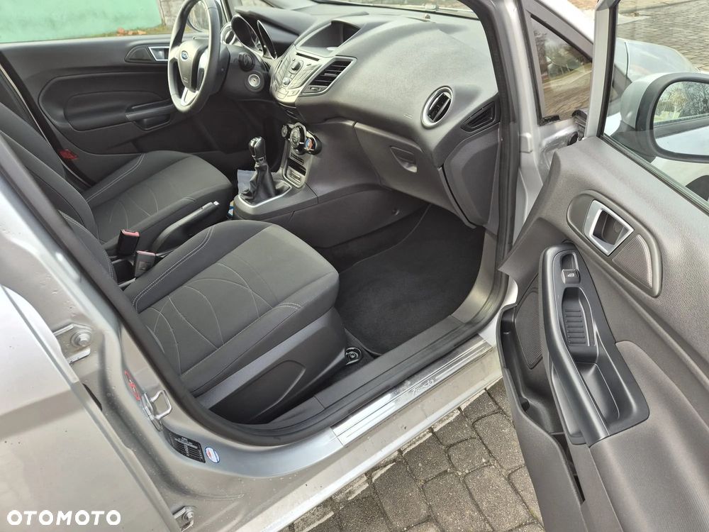 Ford Fiesta 1.0 Champions Edition - 9