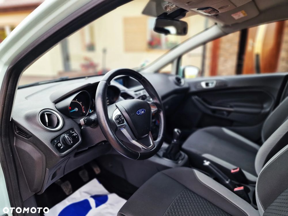 Ford Fiesta 1.0 EcoBoost S&S TITANIUM - 22