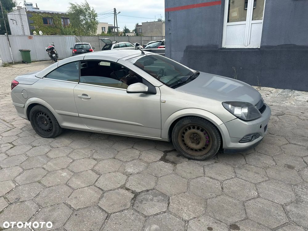 Opel Astra H Cabrio 1.9 CDTI 150 KM – AUTO NA CZĘŚCI - 4