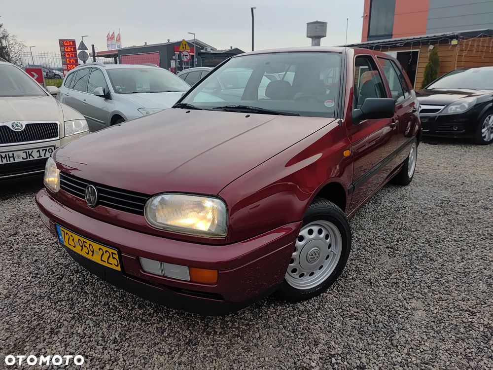 Volkswagen Golf 1.8 - 1
