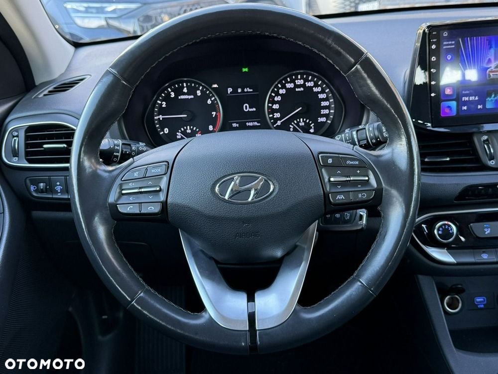 Hyundai i30 1.0 T-GDI Classic + DCT - 19