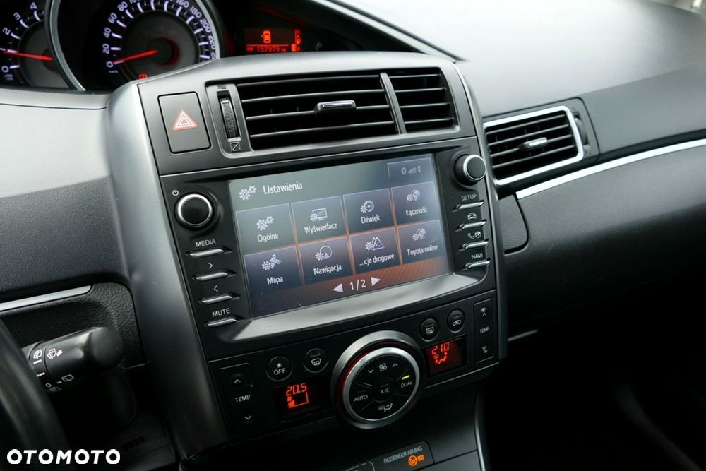 Toyota Verso 1.6 D-4D Premium - 32