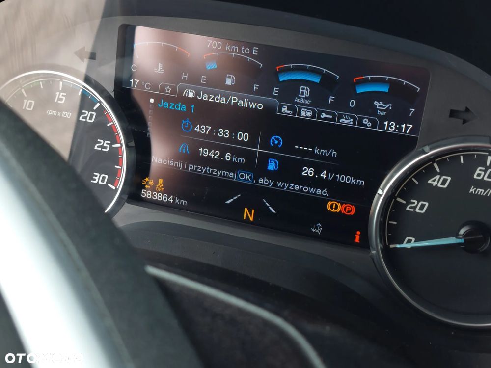 Ford F-MAX - 24