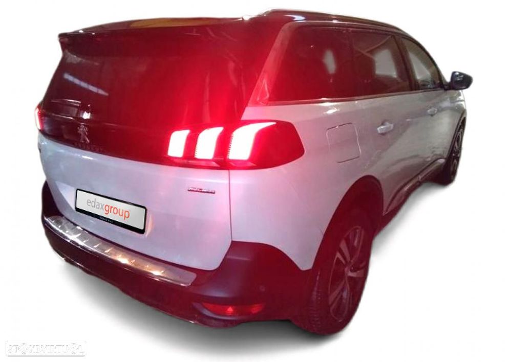 Peugeot 5008 - 2
