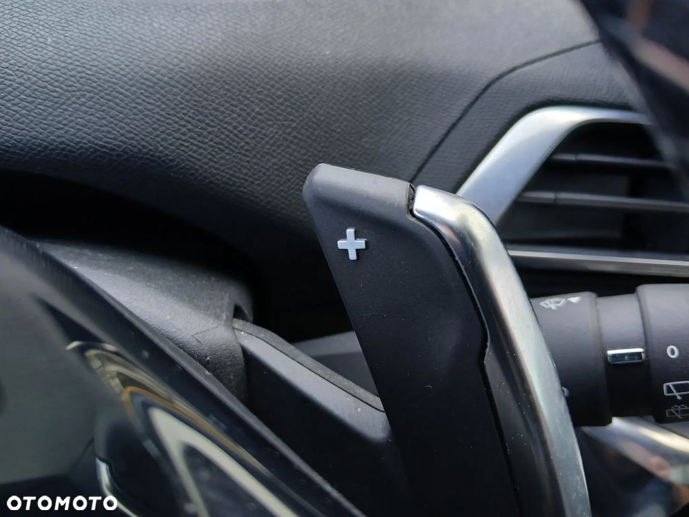 Peugeot 5008 1.6 PureTech GT S&S EAT8 - 23