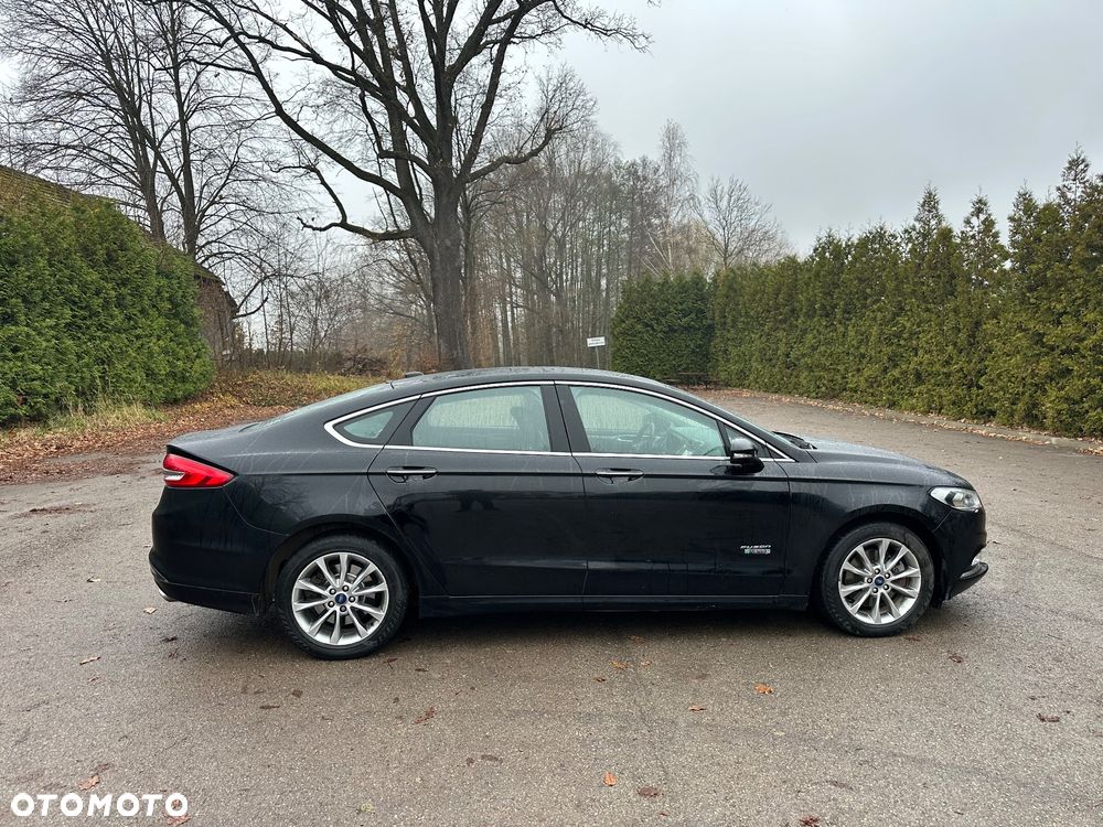 Ford Fusion - 19