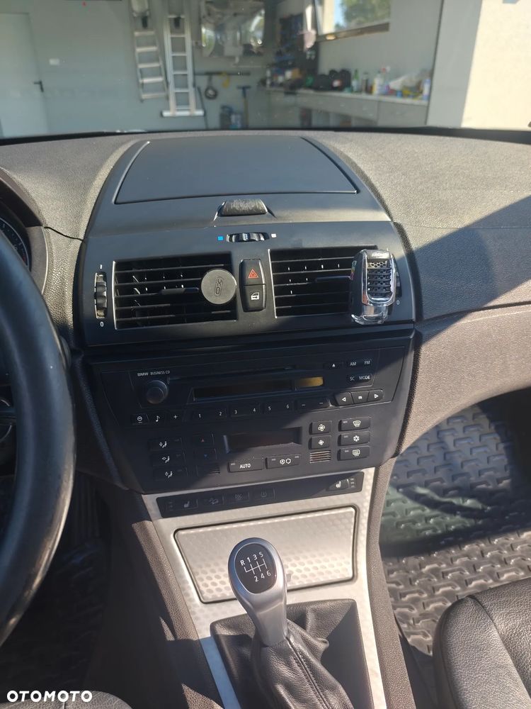 BMW X3 2.5i - 8