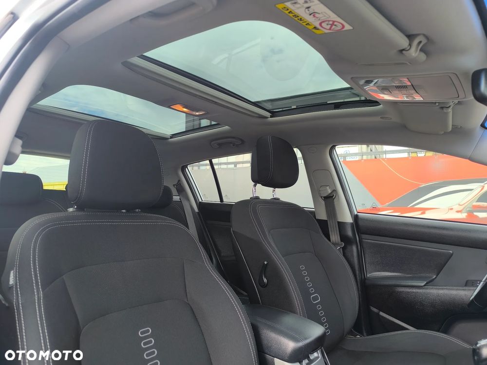 Kia Sportage 1.7 CRDI 2WD Dream-Team Edition - 20