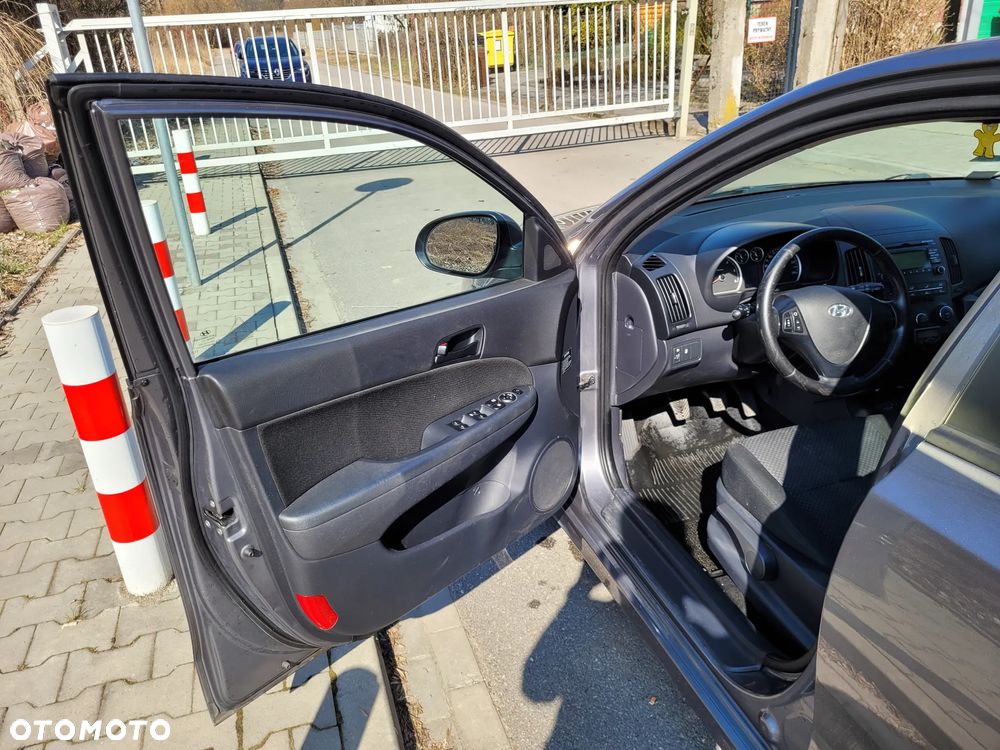 Hyundai i30 1.6 CRDi Base - 8