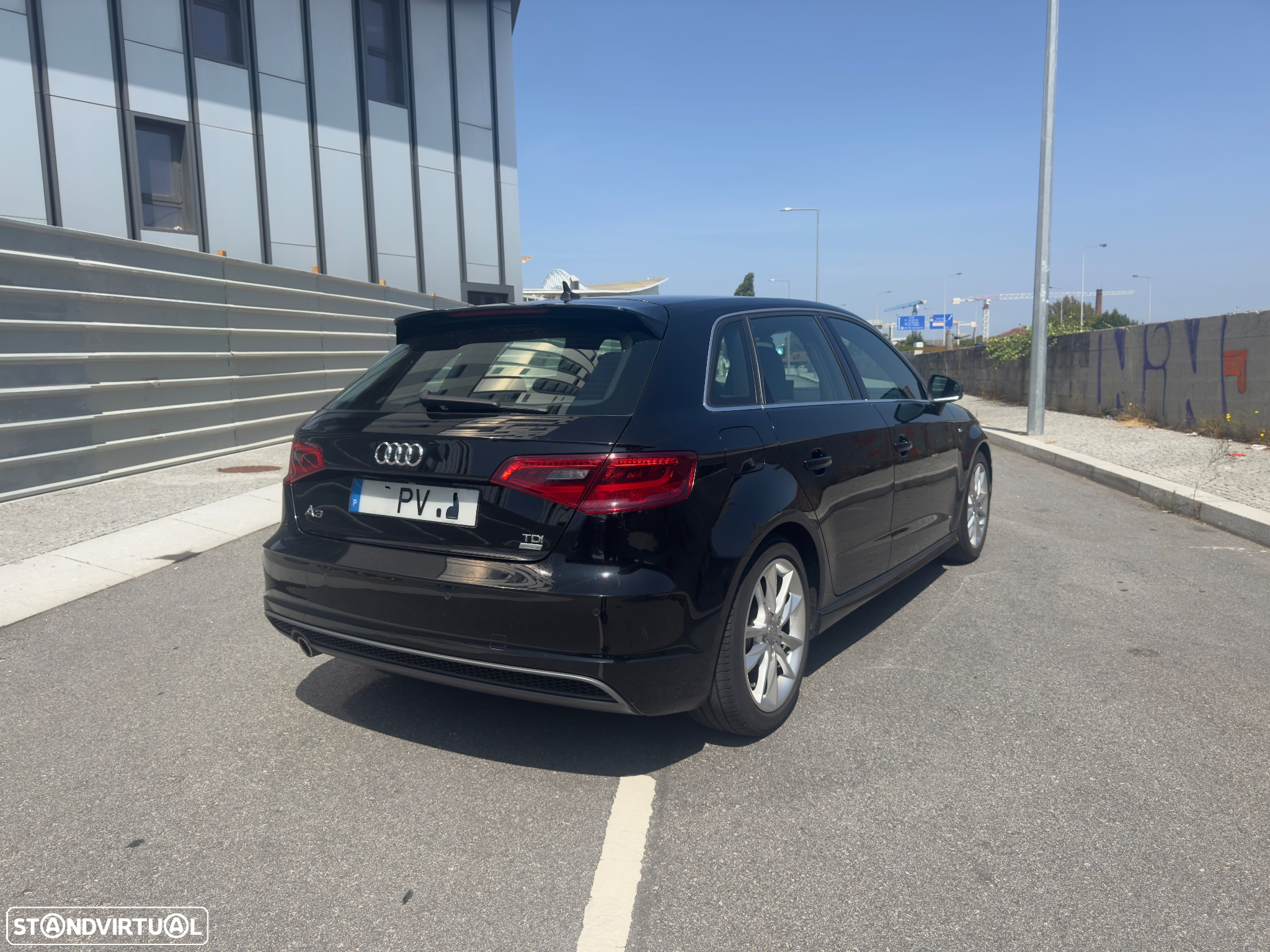 Audi A3 Sportback 1.6 TDI Attraction Ultra - 5