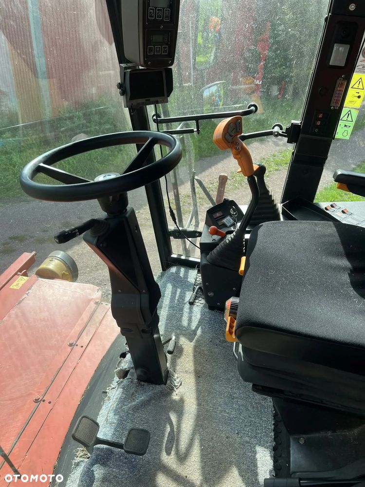 New Holland L520 - 4