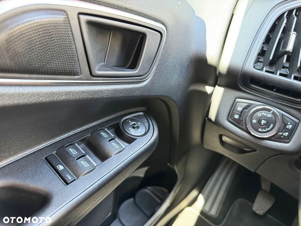 Ford B-MAX 1.0 EcoBoost Titanium - 24
