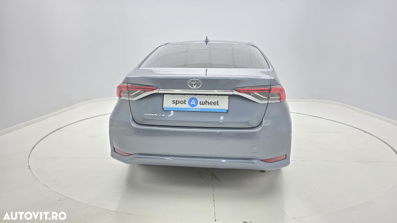 Toyota Corolla - 8