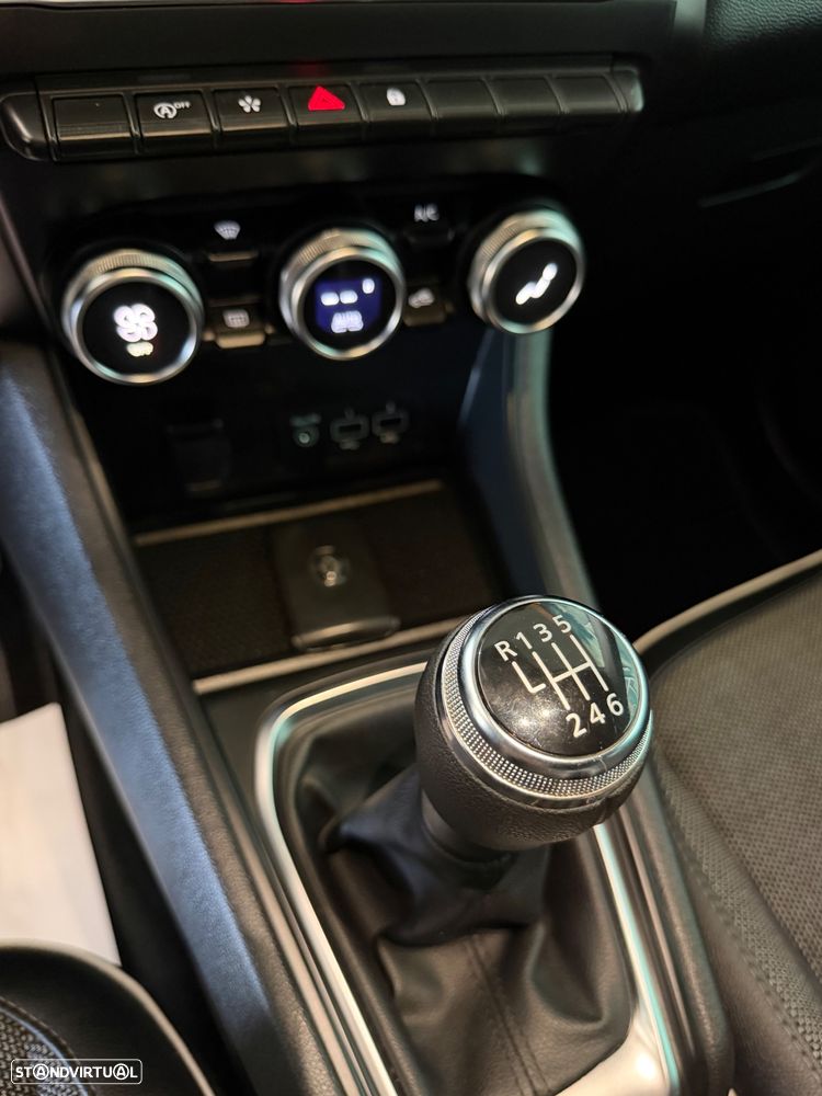 Renault Captur 1.0 TCe Techno - 16