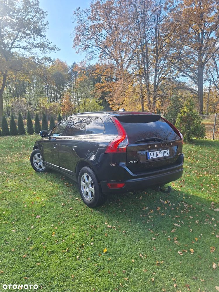 Volvo XC 60 D4 Momentum - 8