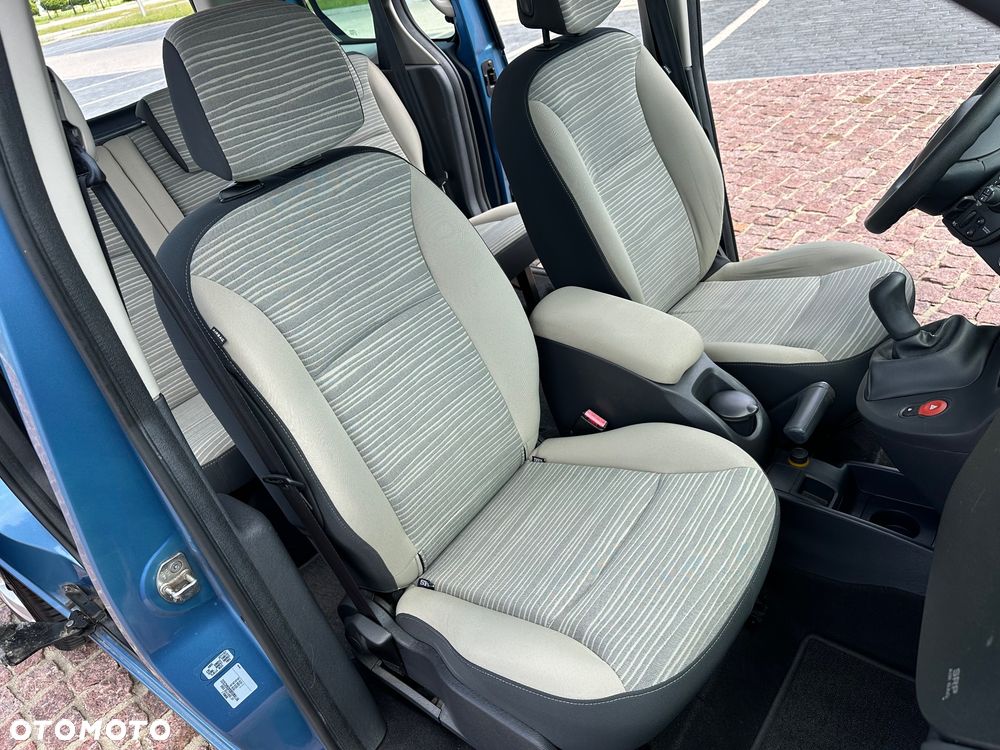 Renault Kangoo 1.6 16V 105 Happy Family - 13