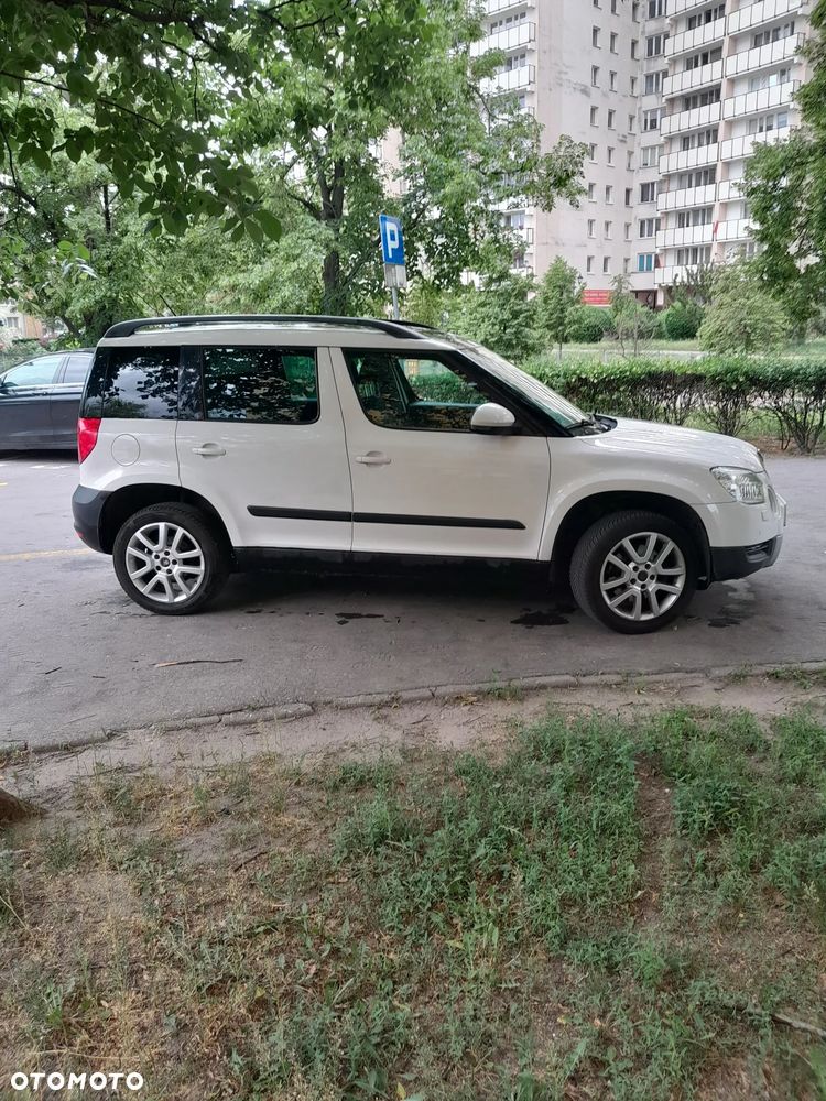 Skoda Yeti 2.0 TDI DSG 4x4 Ambition - 4