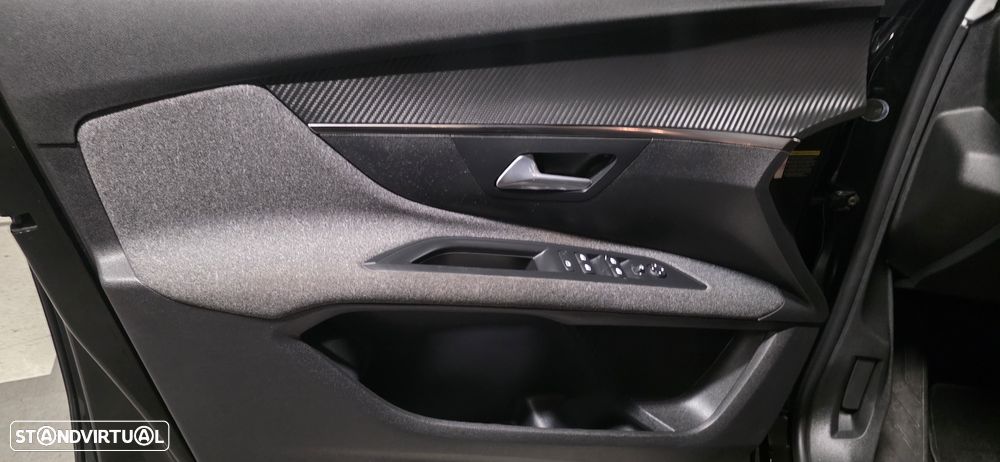 Peugeot 5008 PureTech 130 EAT6 Allure - 9
