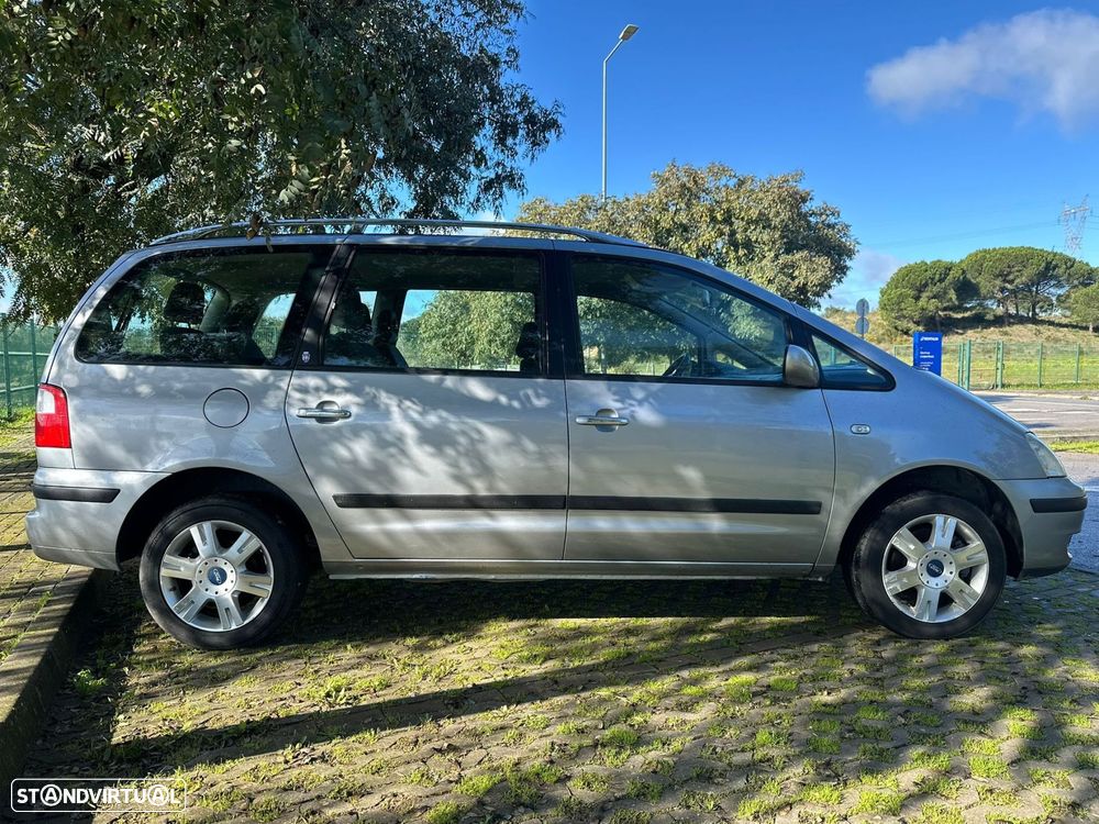 Ford Galaxy 1.9 TDi Ghia - 4